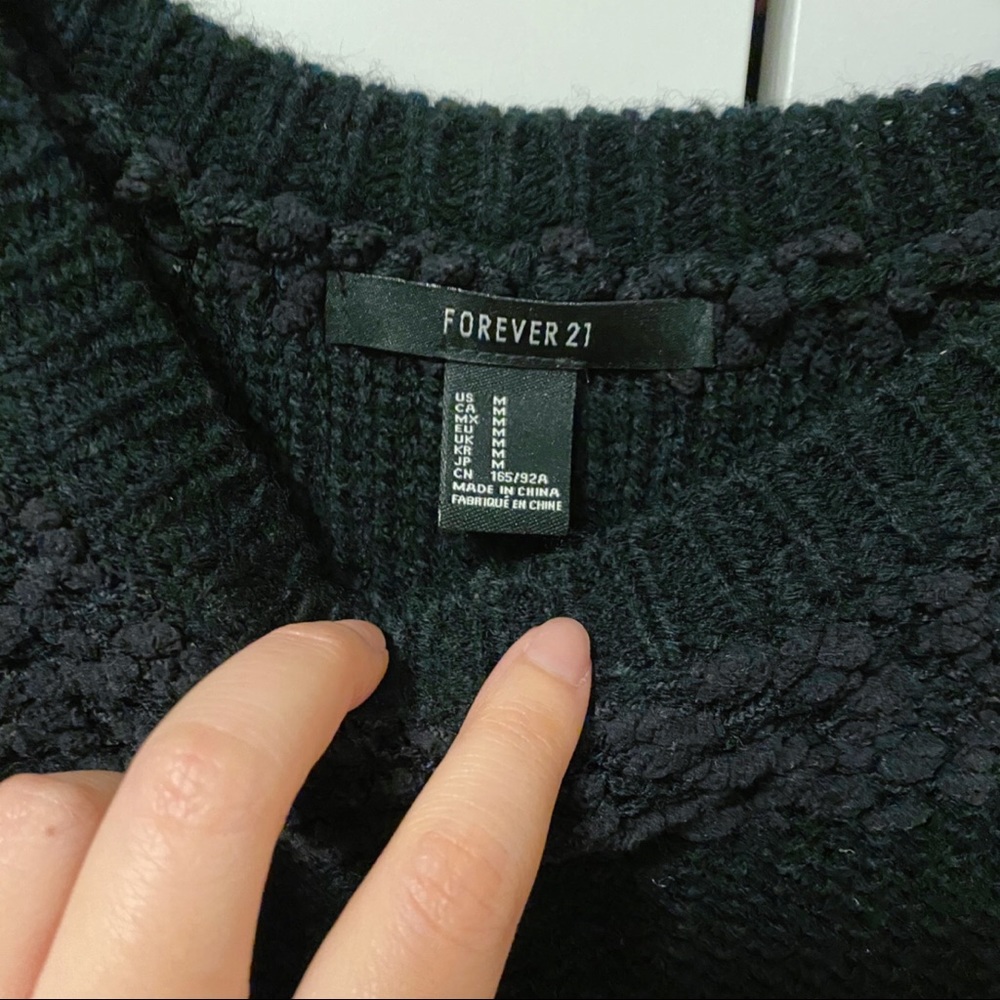 Cozy Black Knit Sweater Striped Dual Material - Picture 6 of 7